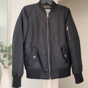 Levi’s bomber jacket women’s size xs